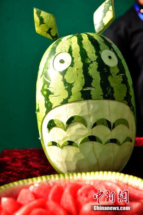 趣味吃瓜大比拼,一场舌尖上的狂欢盛宴